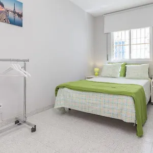 pedregalejo-beach-apartment.1costadelsol.com/