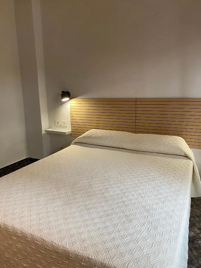 Hotel Rural Cal Amadeu Vilanova de Escornalbou 0*,  Испания